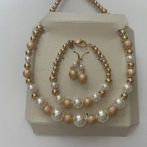 Faux Pearl Gold White Jewelry Set